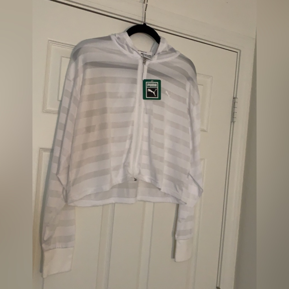 PUMA LARGE White half active jacket with hood